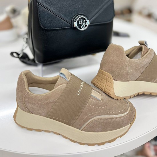 Женские кожаные кроссовки LF80725